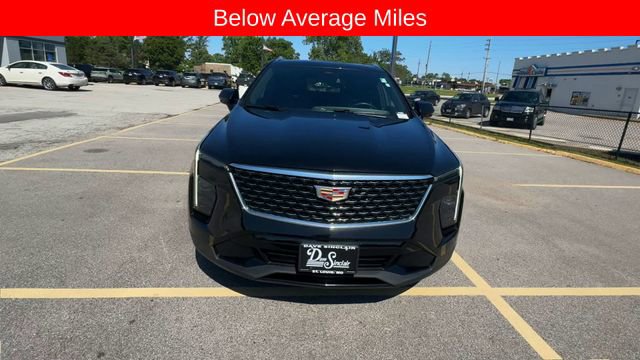 Used 2025 Cadillac XT4 Premium Luxury AWD/4WD image 3