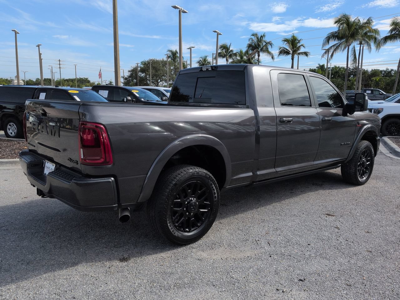 Used 2025 RAM 3500 Limited AWD/4WD image 5