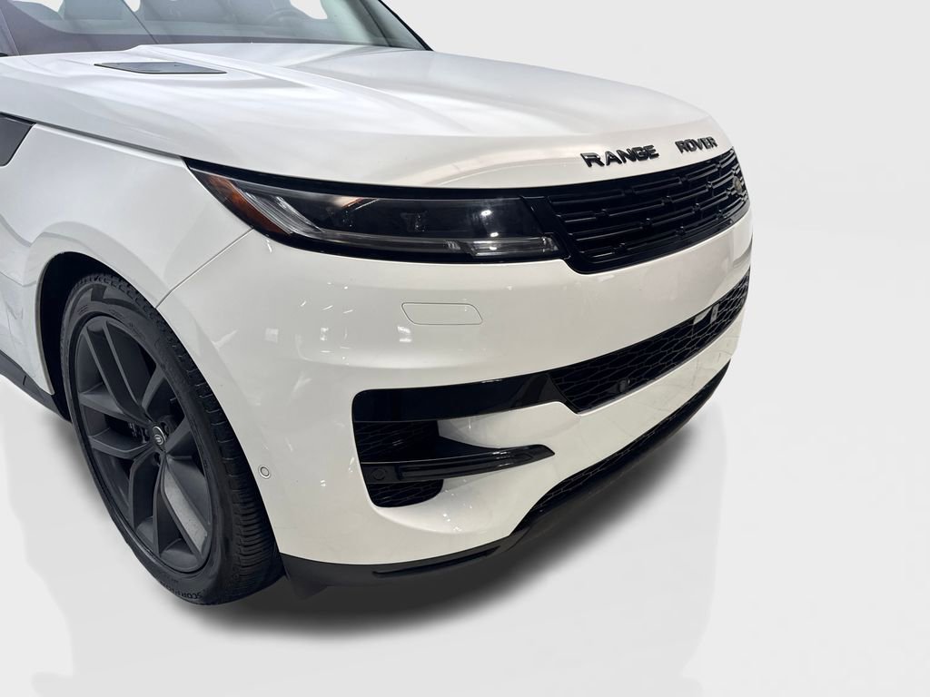Used 2024 Land Rover Range Rover Sport SE AWD/4WD image 17