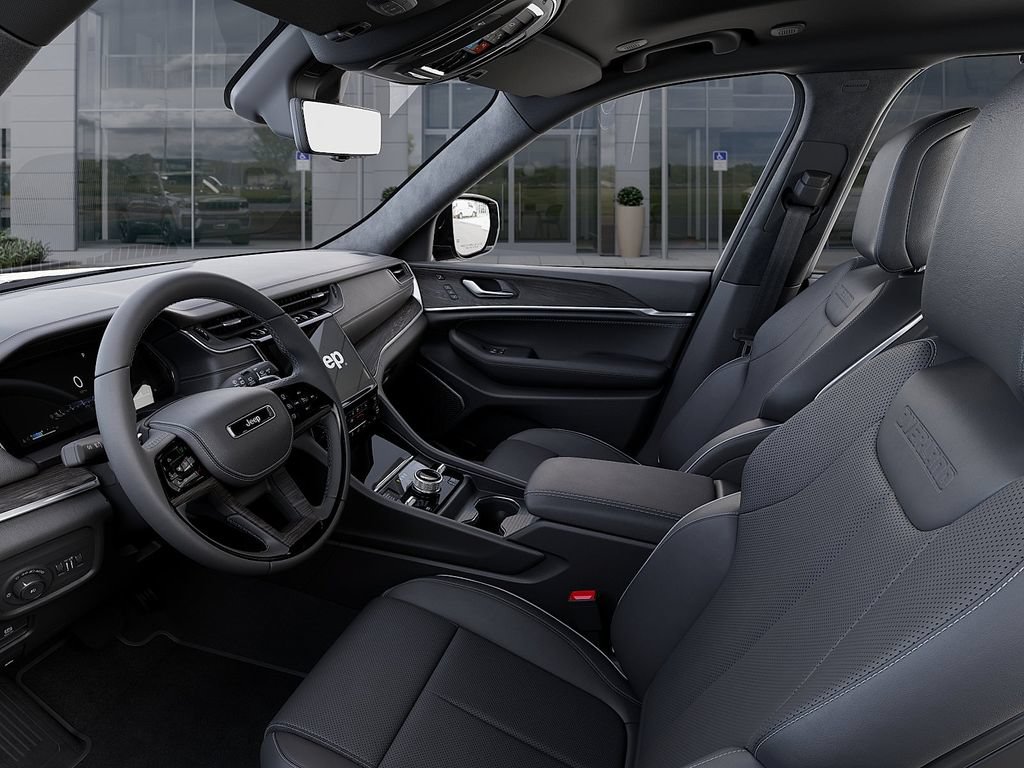 New 2025 Jeep Grand Cherokee L Overland w/ Advanced Protech Group III AWD/4WD image 22