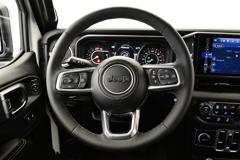 Used 2025 Jeep Wrangler Sahara image 21