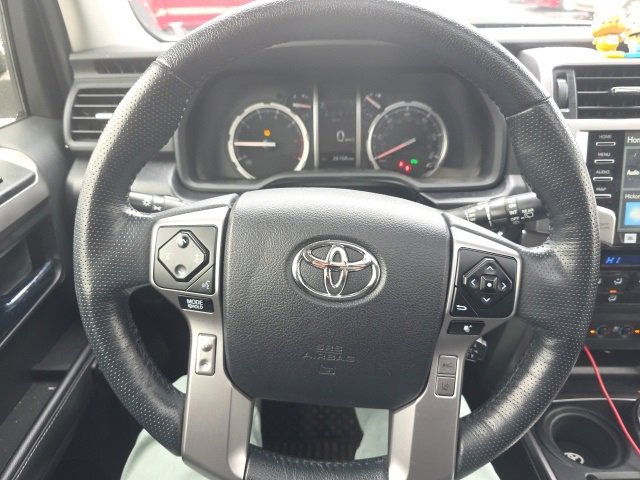 Used 2023 Toyota 4Runner Limited image 12