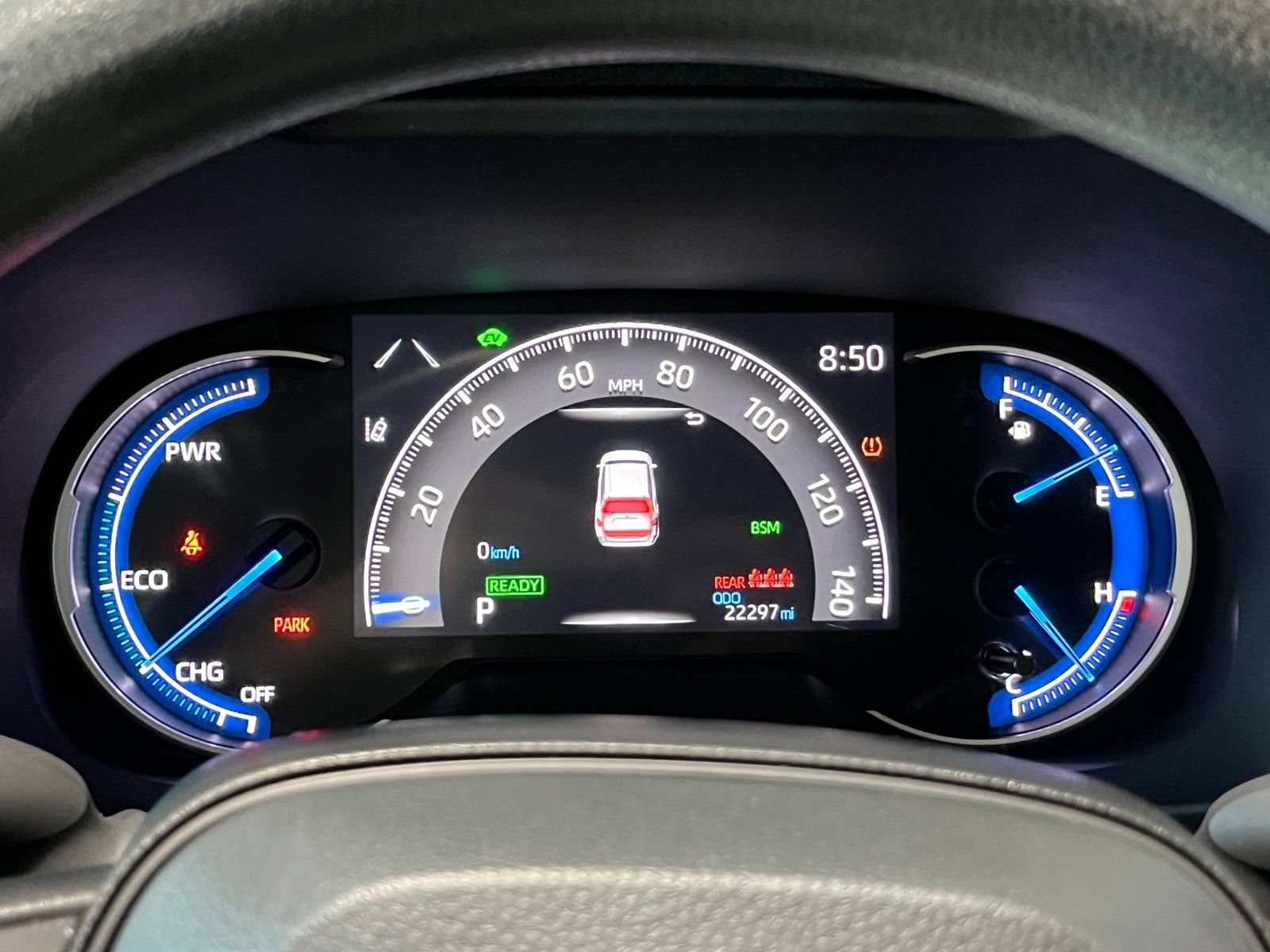 Used 2025 Toyota RAV4 LE AWD/4WD image 30