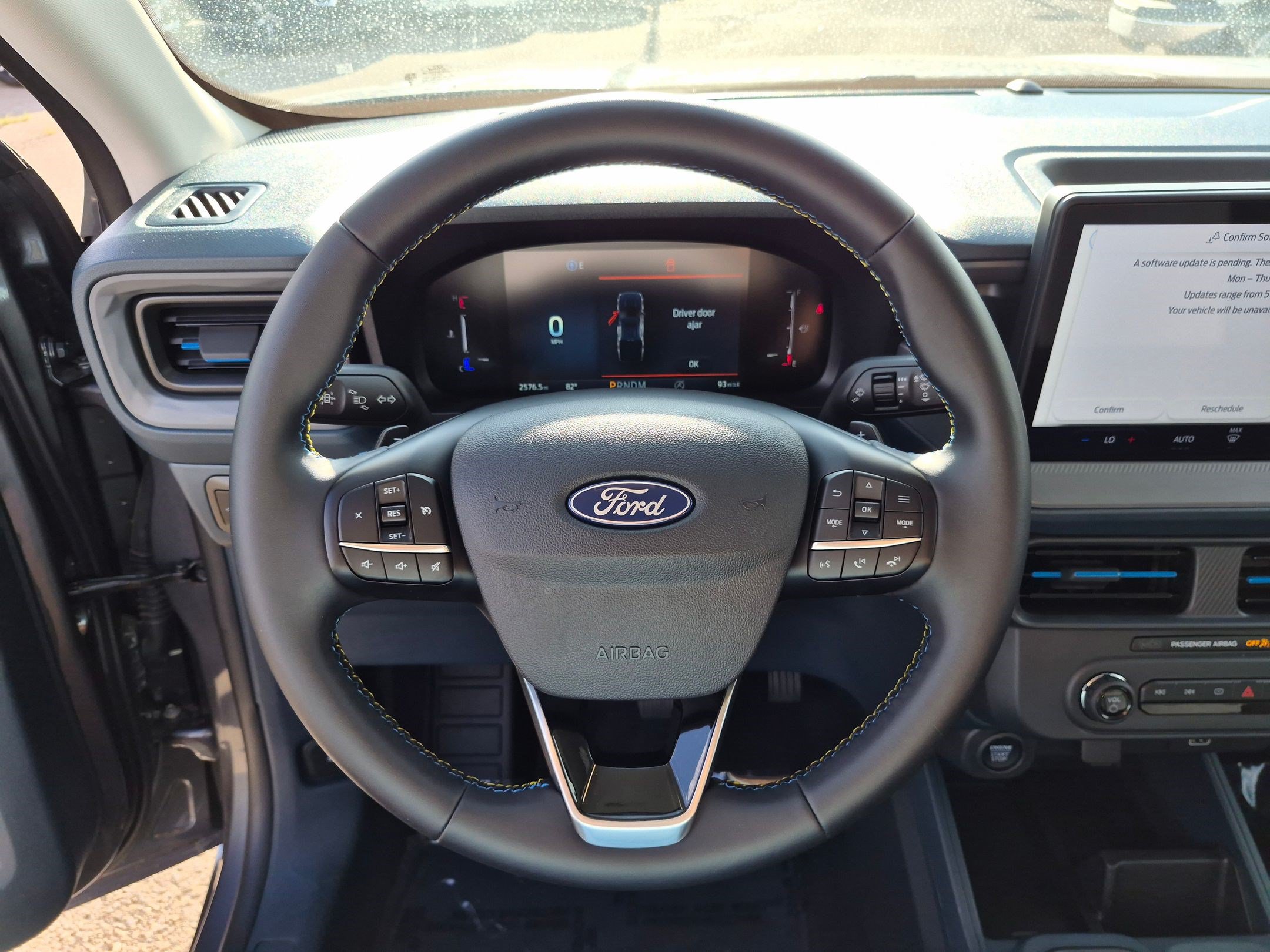 Used 2025 Ford Maverick Lobo AWD/4WD image 16