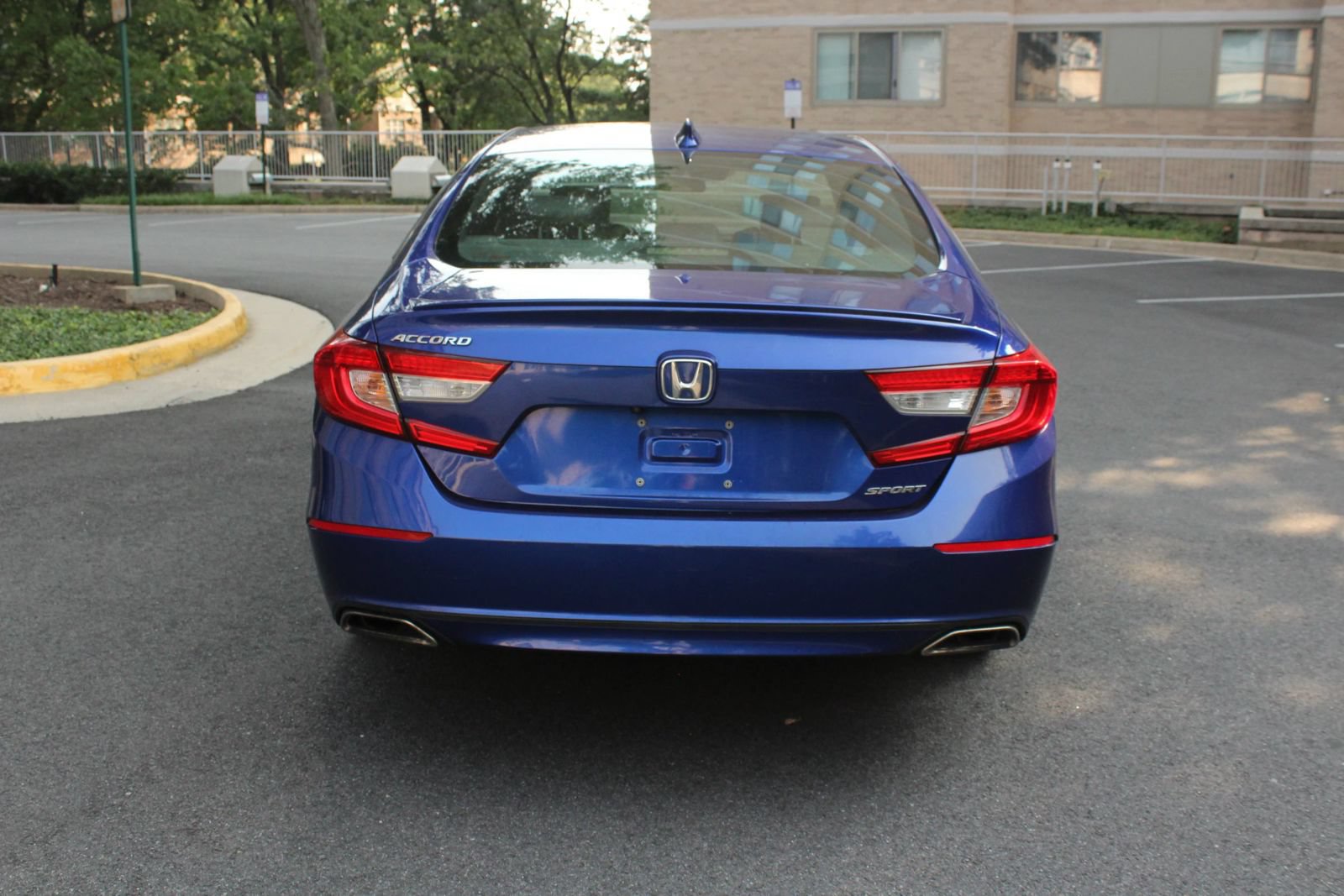 Used 2020 Honda Accord Sport image 8