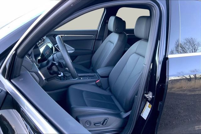 Certified 2025 Audi Q3 2.0T Premium w/ Convenience Package image 17