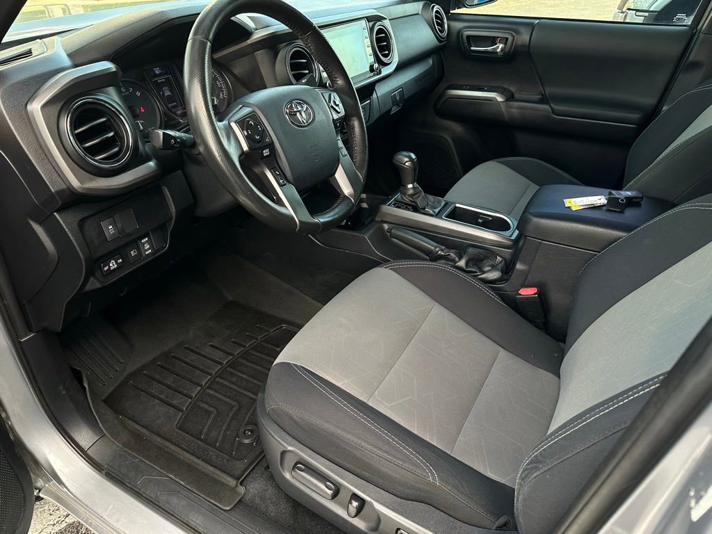 Used 2020 Toyota Tacoma TRD Off-Road w/ Technology Package AWD/4WD image 10