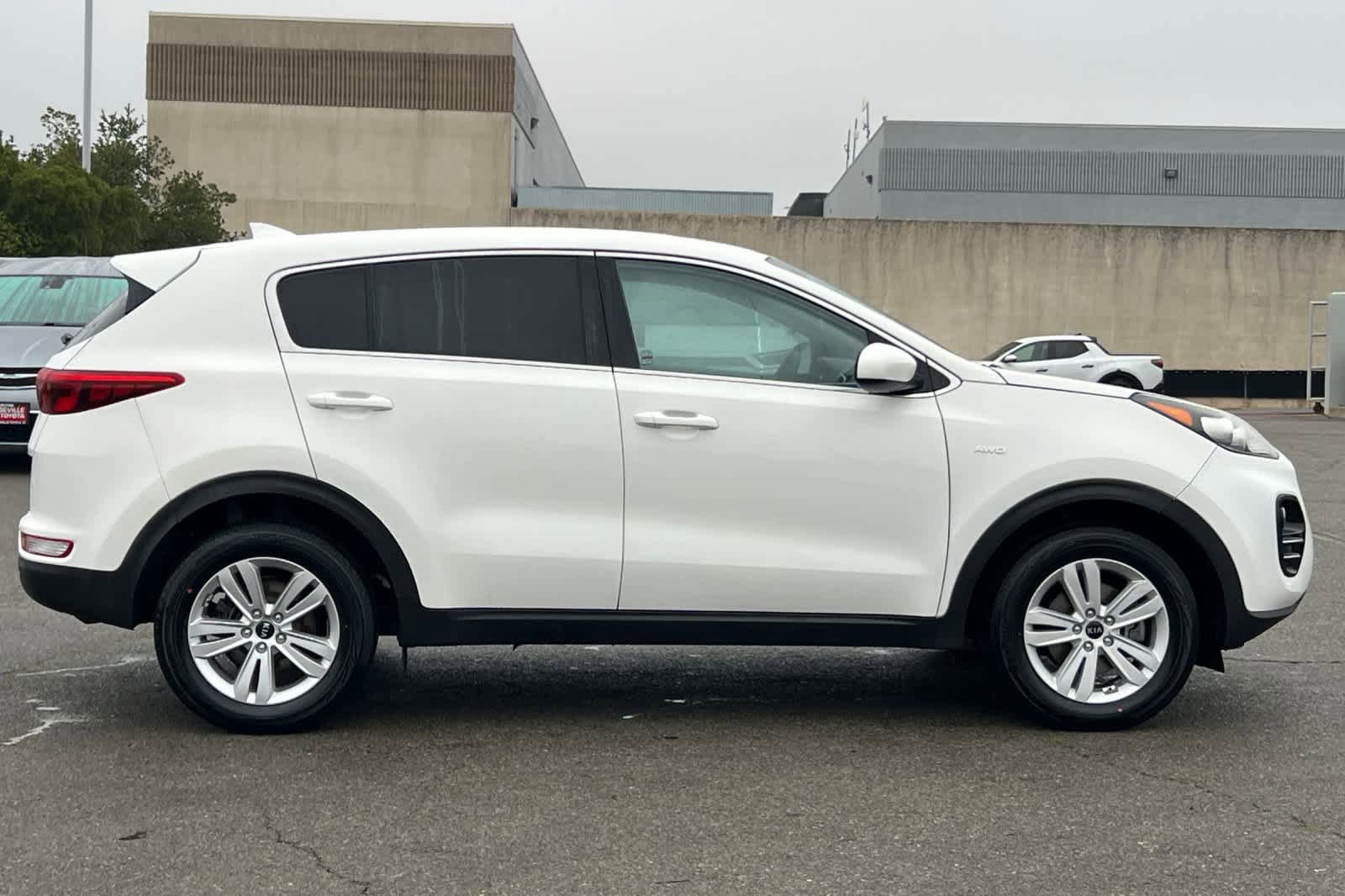Used 2019 Kia Sportage LX AWD/4WD image 6