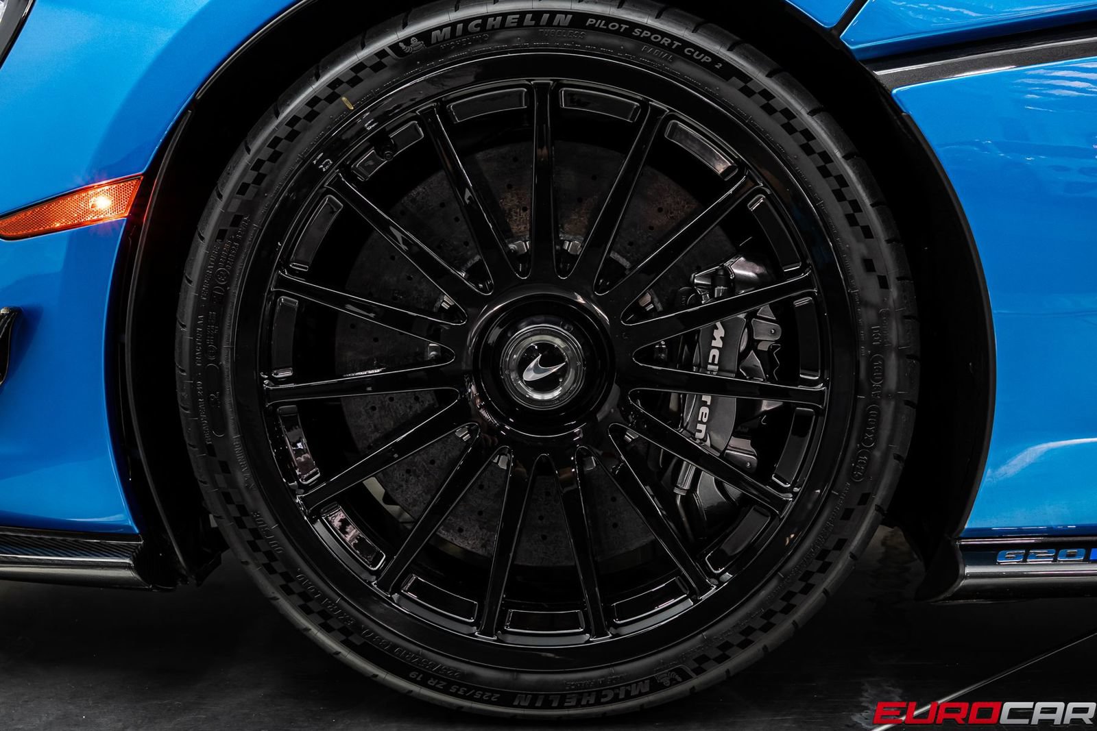 Used 2020 McLaren 620R RWD image 31