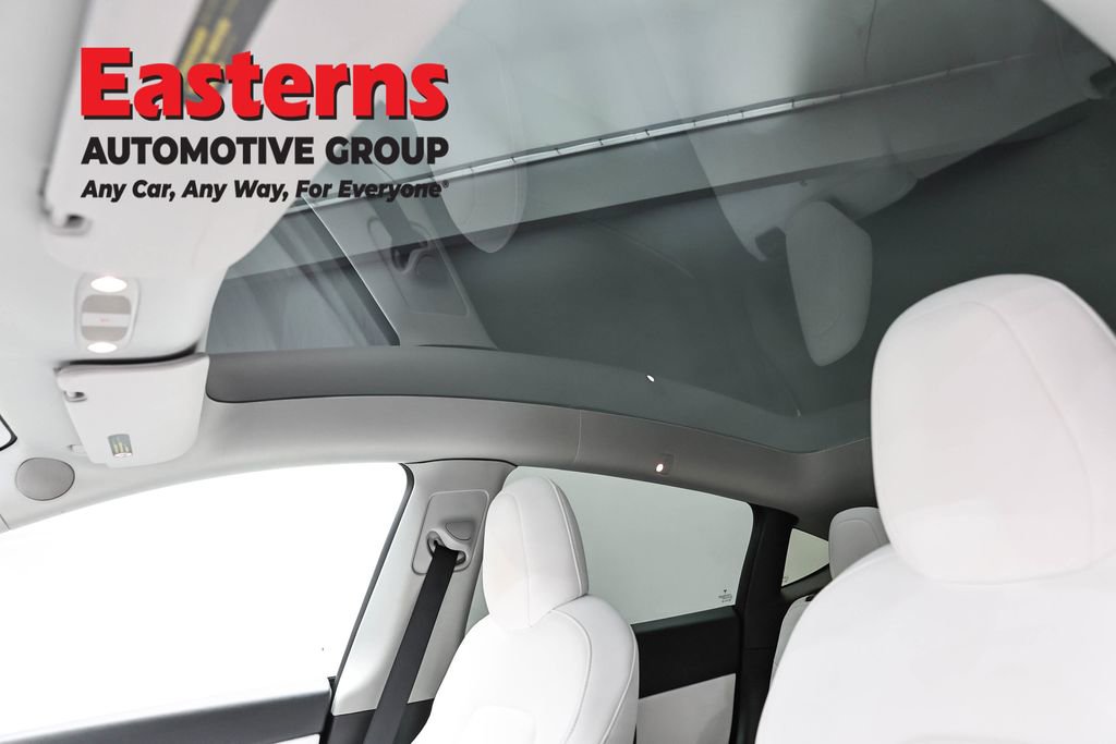 Used 2022 Tesla Model Y Long Range image 31