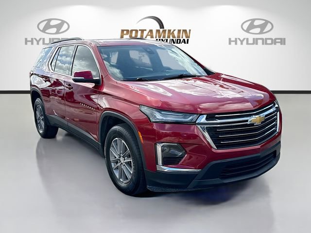 Used 2023 Chevrolet Traverse LT FWD image 3