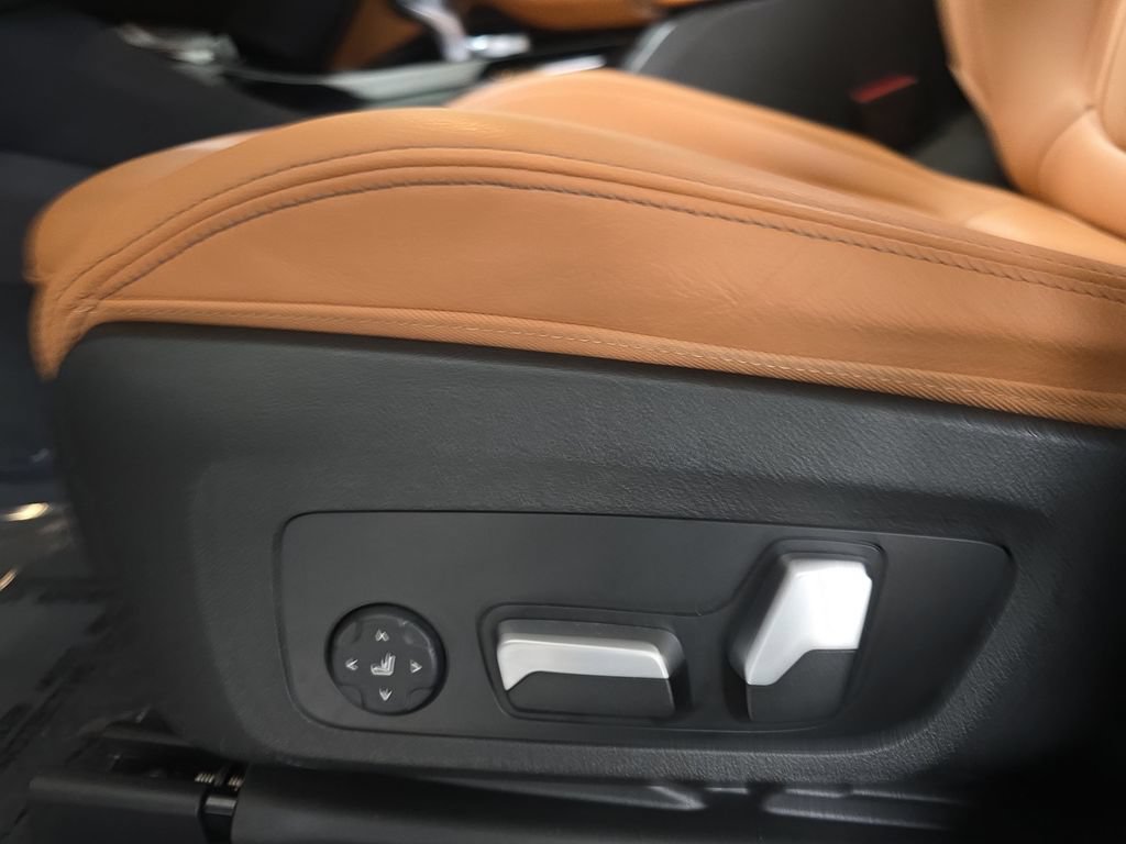 Certified 2024 BMW X3 sDrive30i w/ Convenience Package RWD image 25
