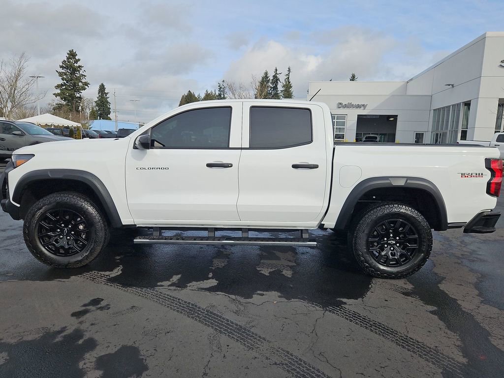 Used 2025 Chevrolet Colorado Trail Boss w/ Off-Road Front Bumper Package image 3