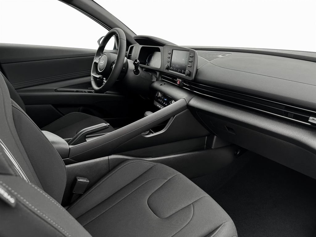 New 2025 Hyundai Elantra Sport FWD image 15