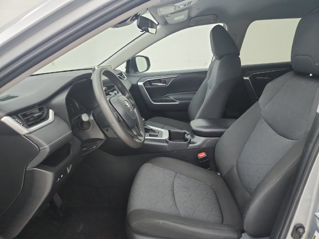 Used 2025 Toyota RAV4 XLE AWD/4WD image 20