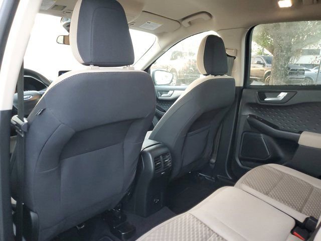 Certified 2020 Ford Escape SE image 10
