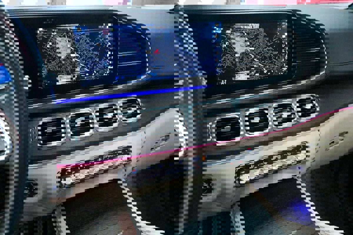 Used 2023 Mercedes-Benz GLS 450 4MATIC image 22