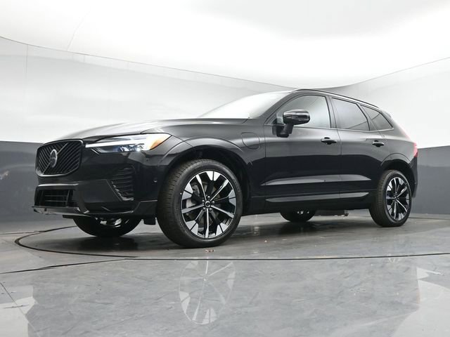 New 2026 Volvo XC60 T8 Plus w/ Protection Package Premier image 40