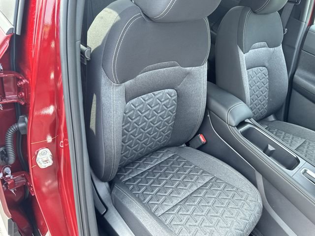 New 2025 Nissan Kicks SV w/ SV Premium Package AWD/4WD image 30