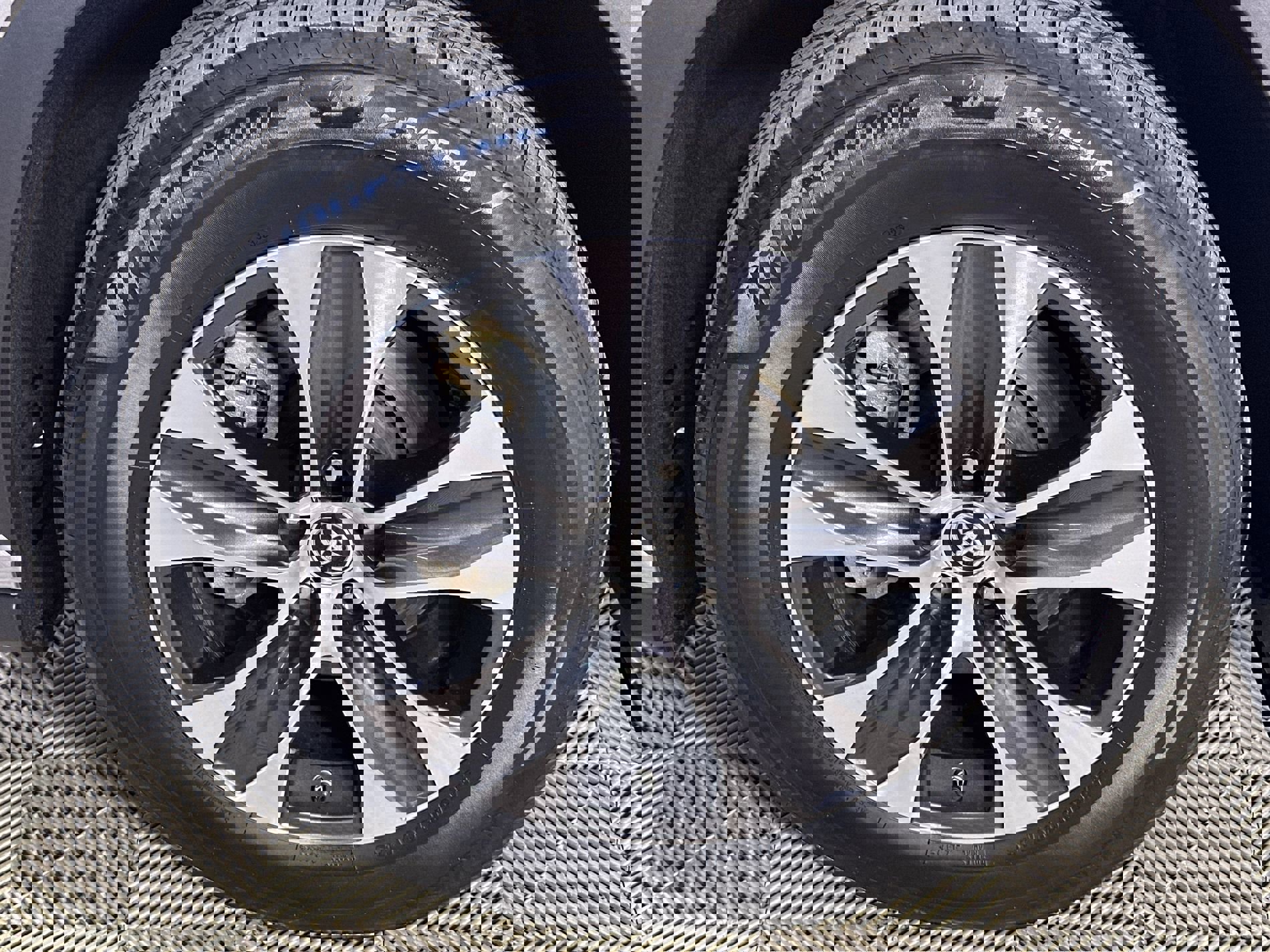 Used 2022 Toyota Highlander XLE image 70