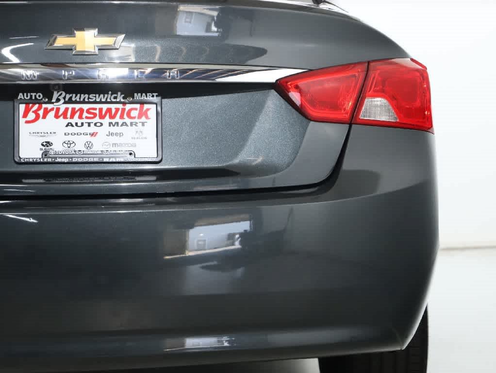 Used 2018 Chevrolet Impala LS FWD image 42