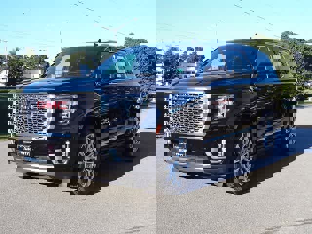 Used 2024 GMC Yukon Denali w/ Denali Reserve Package