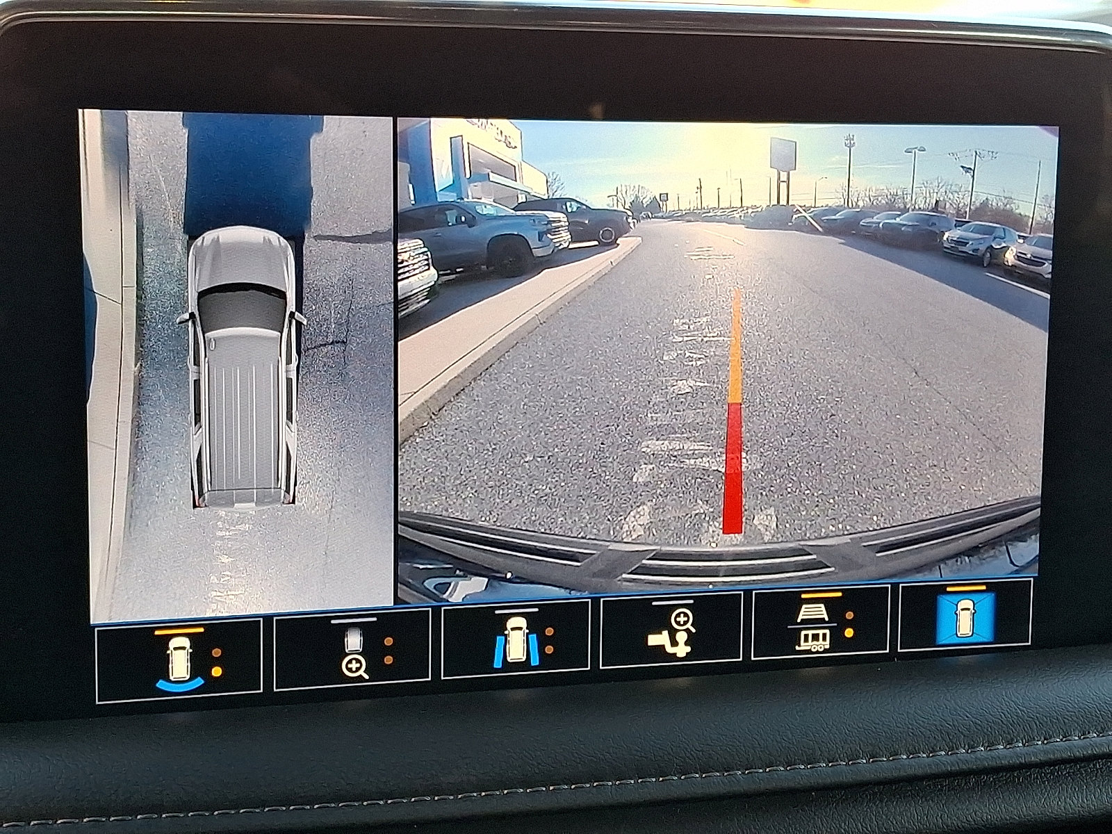 Used 2021 Chevrolet Tahoe Z71 w/ Luxury Package image 20