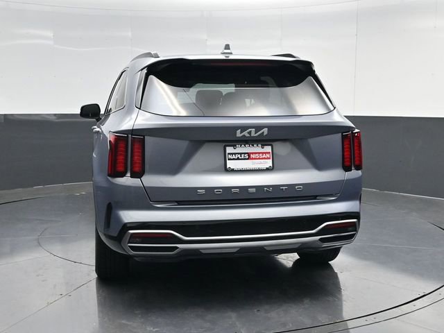 Used 2022 Kia Sorento S w/ Panoramic Sunroof Package image 4