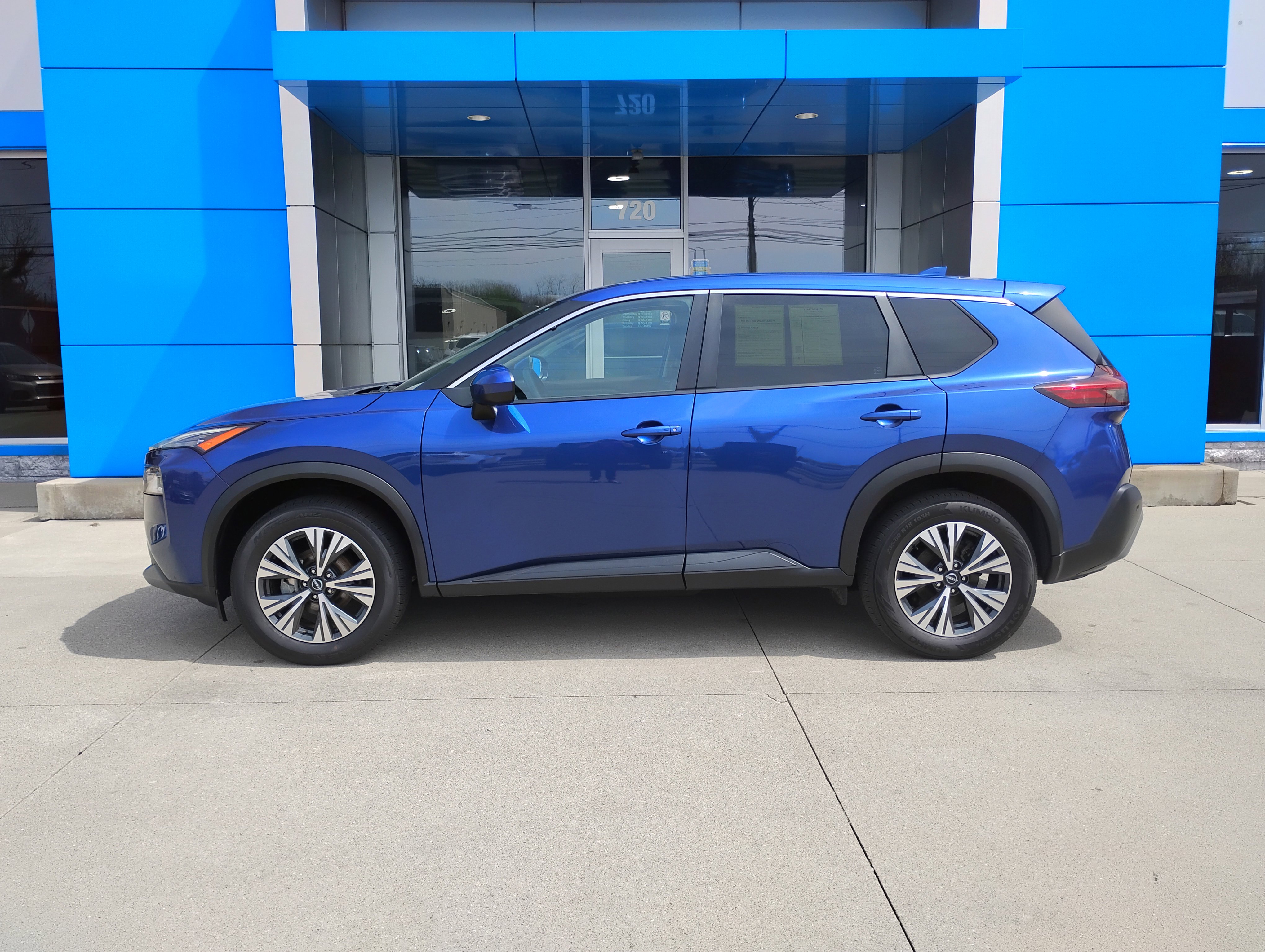 Used 2023 Nissan Rogue SV AWD/4WD image 31