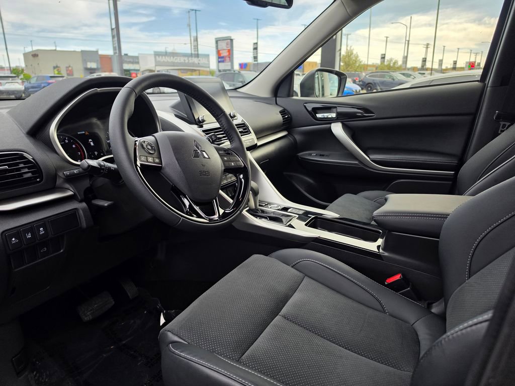 Used 2026 Mitsubishi Eclipse Cross SE image 9
