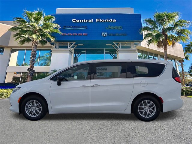 New 2026 Chrysler Voyager LX image 8