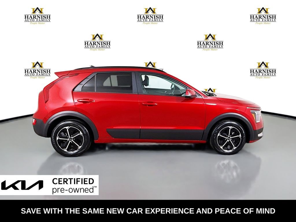 Certified 2025 Kia Niro LX image 8