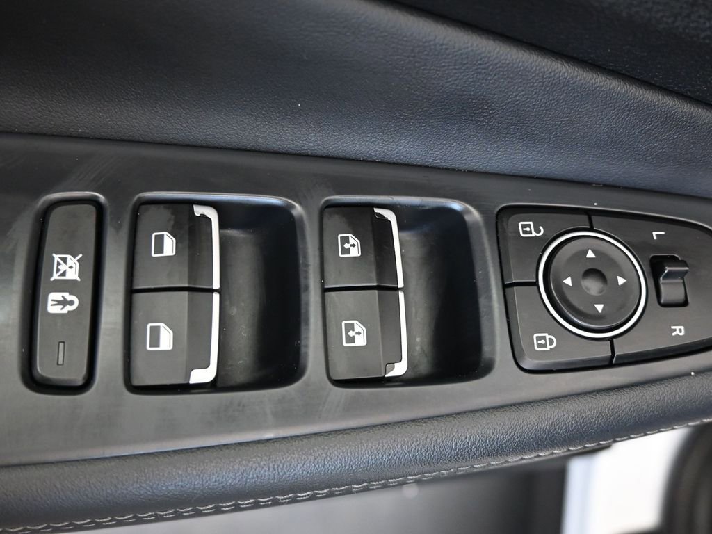 Used 2020 Hyundai Santa Fe Limited FWD image 24