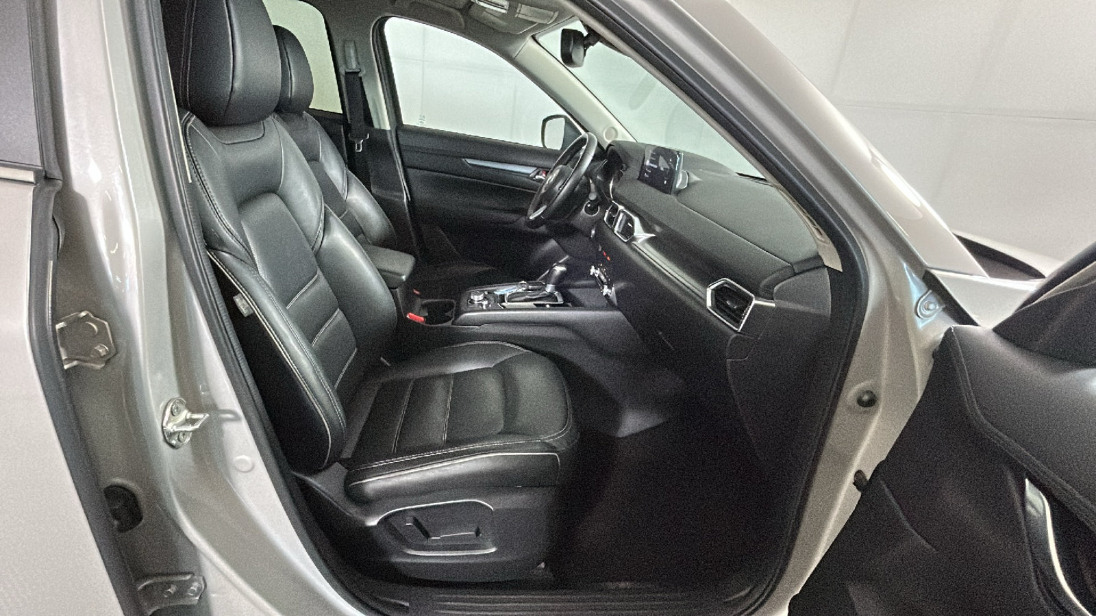 Used 2025 MAZDA CX-5 AWD 2.5 S w/ Preferred Package image 34