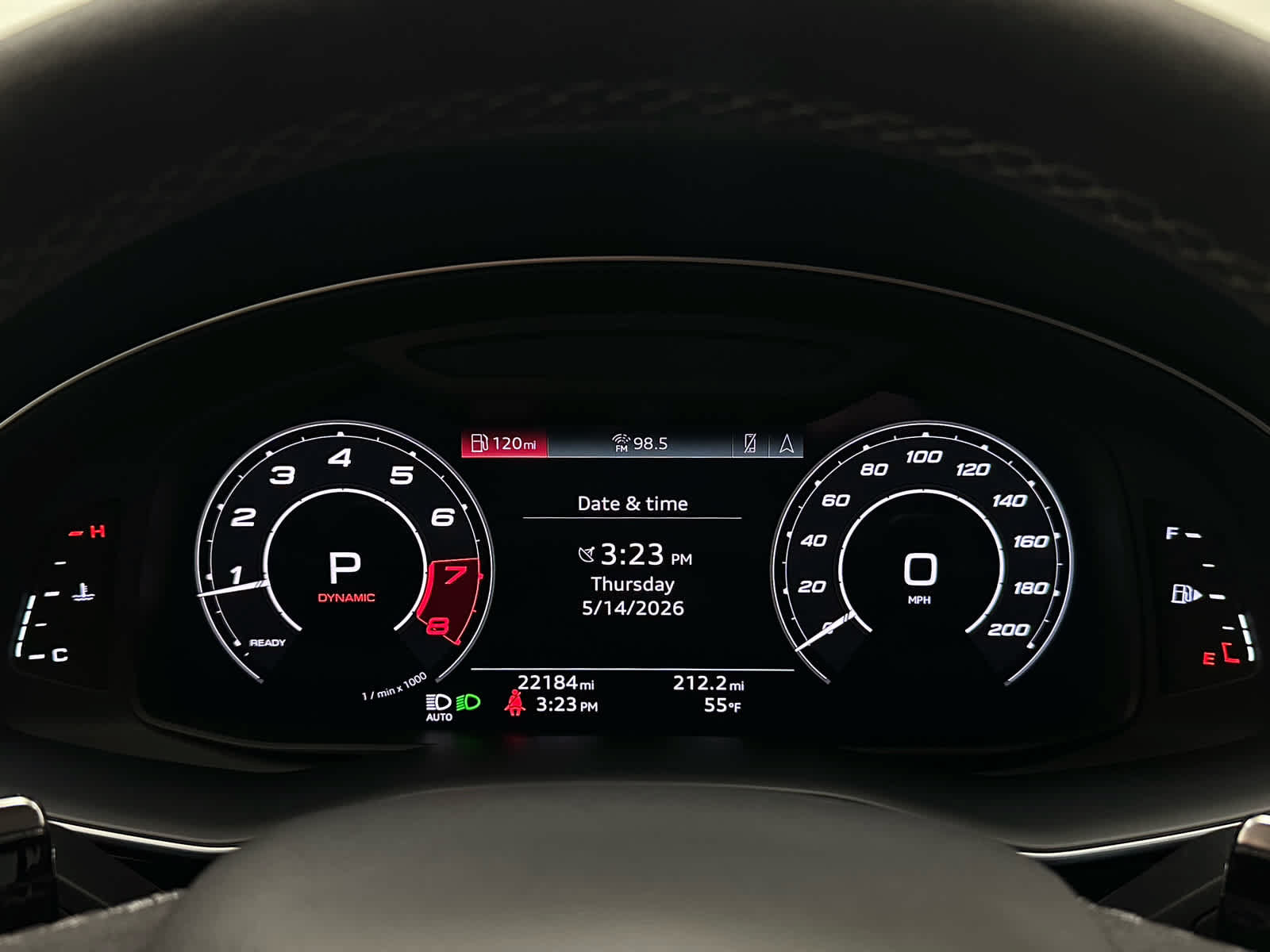 Used 2022 Audi RS Q8 AWD/4WD image 28