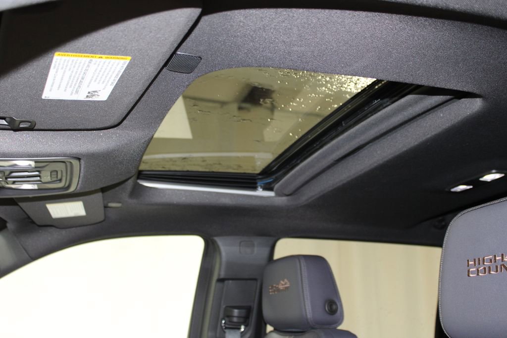 Used 2024 Chevrolet Silverado 1500 High Country w/ High Country Premium Package image 54