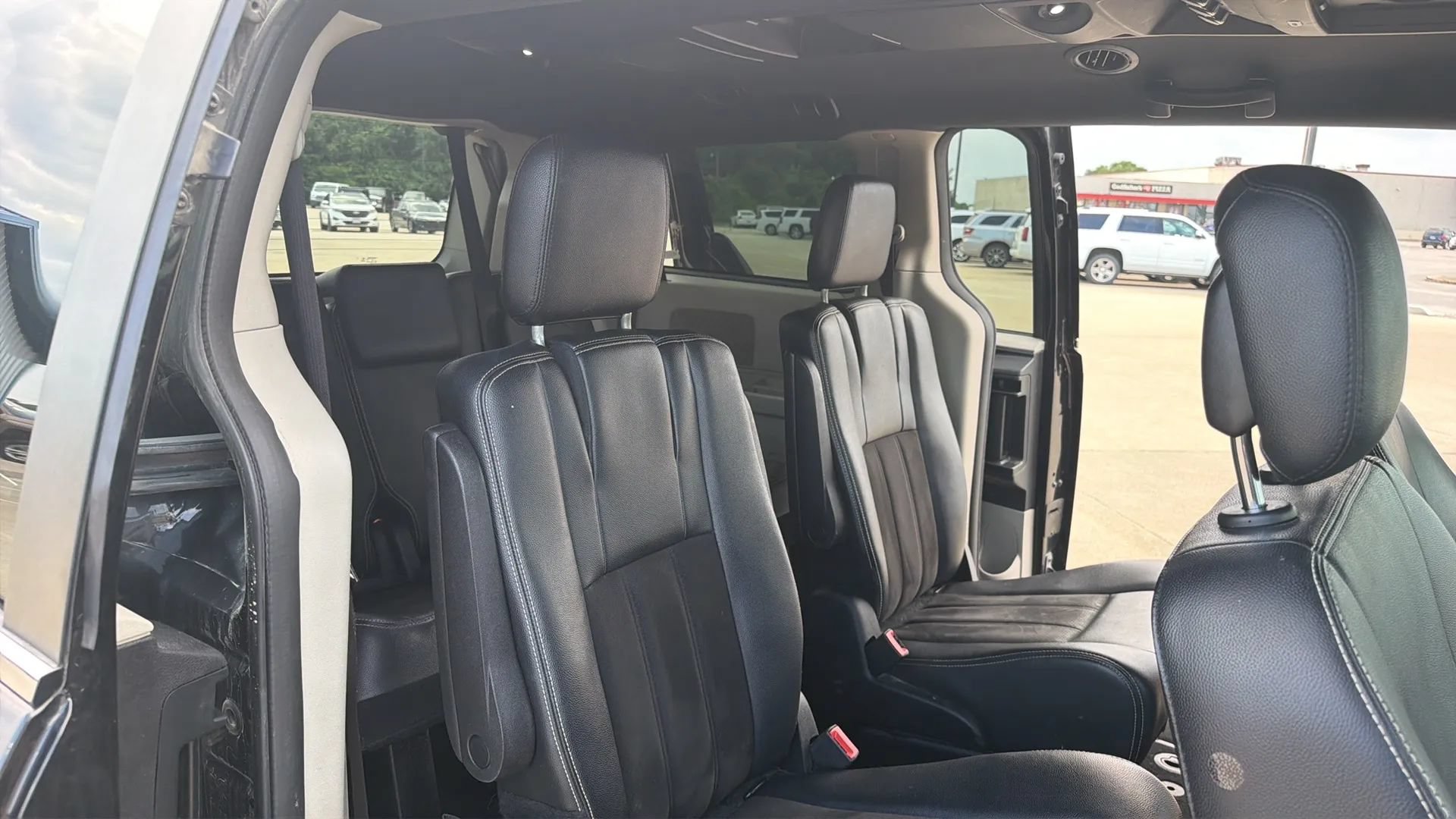 Used 2019 Dodge Grand Caravan SXT w/ Driver Convenience Group FWD image 65