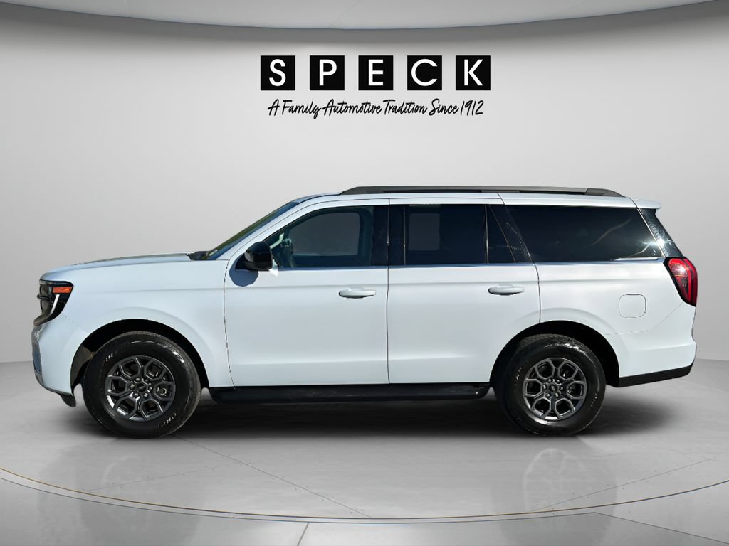 Used 2025 Ford Expedition Active AWD/4WD image 2