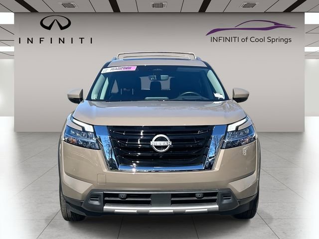 Used 2024 Nissan Pathfinder Platinum image 2