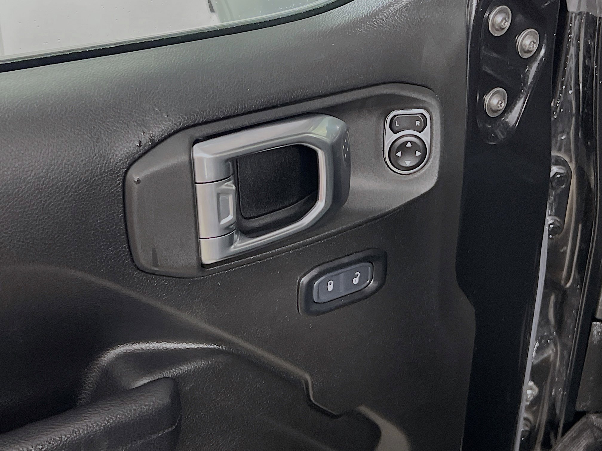 Used 2023 Jeep Wrangler Unlimited AWD/4WD image 17