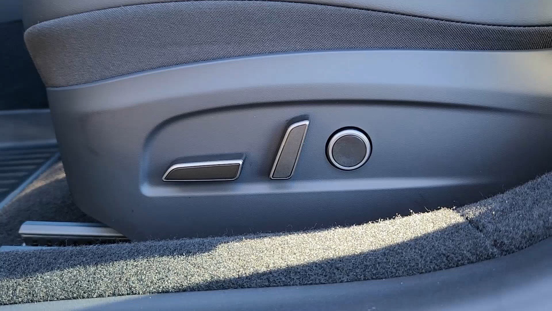 Used 2025 Tesla Model 3 Long Range image 9