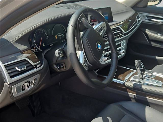 Used 2019 BMW 740i w/ Cold Weather Package RWD image 10