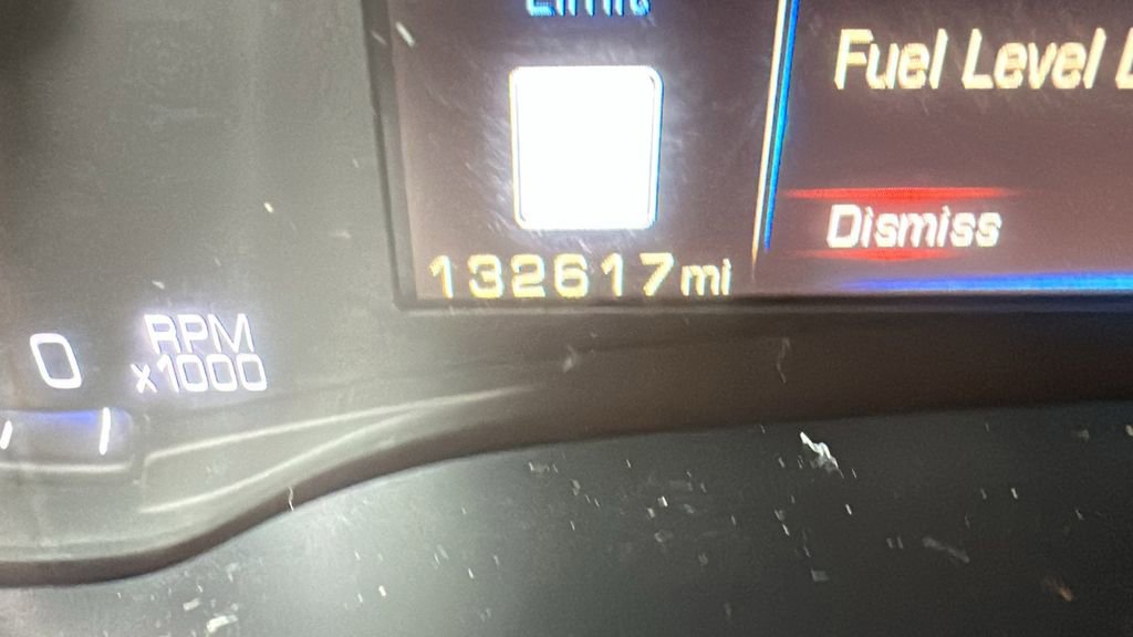 Used 2015 Cadillac SRX Luxury w/ Driver Awareness Package image 17