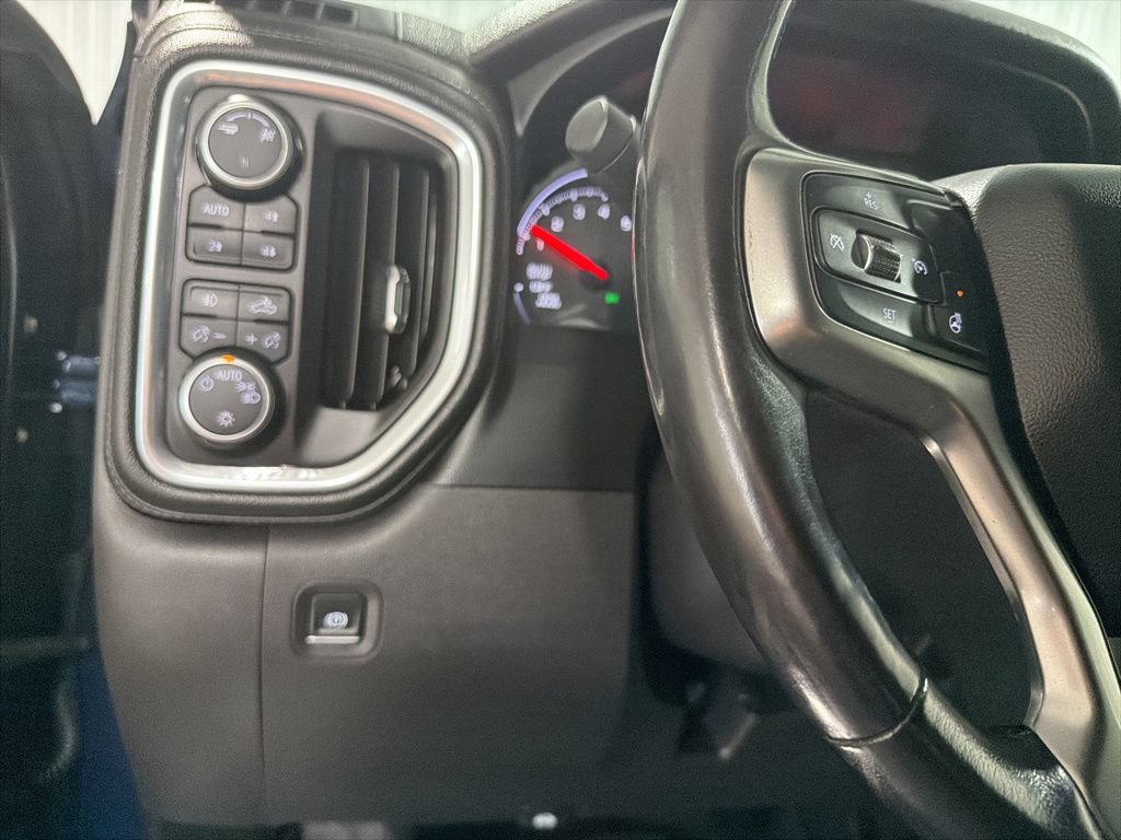 Used 2019 Chevrolet Silverado 1500 RST AWD/4WD image 35
