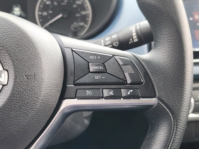 Used 2025 Nissan Versa SV FWD image 23