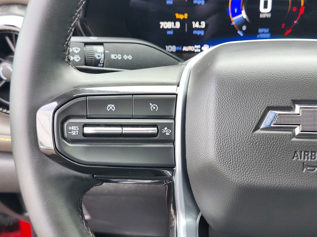 Used 2024 Chevrolet Colorado ZR2 w/ Technology Package AWD/4WD image 28