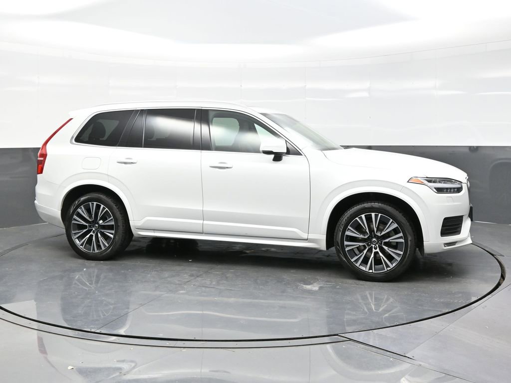 Used 2022 Volvo XC90 T6 Momentum w/ Climate Package image 8