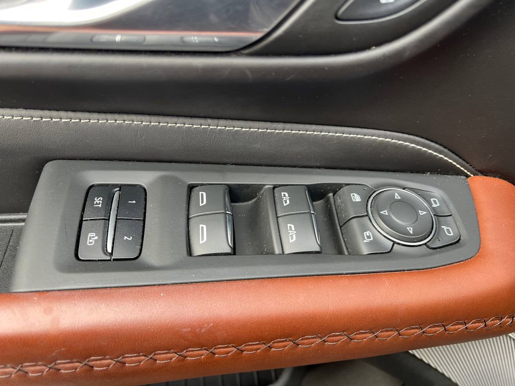 Used 2023 GMC Yukon Denali Ultimate image 13