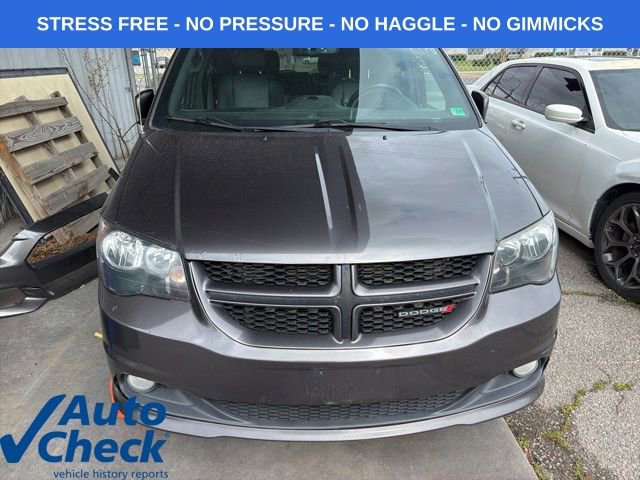Used 2018 Dodge Grand Caravan GT image 2