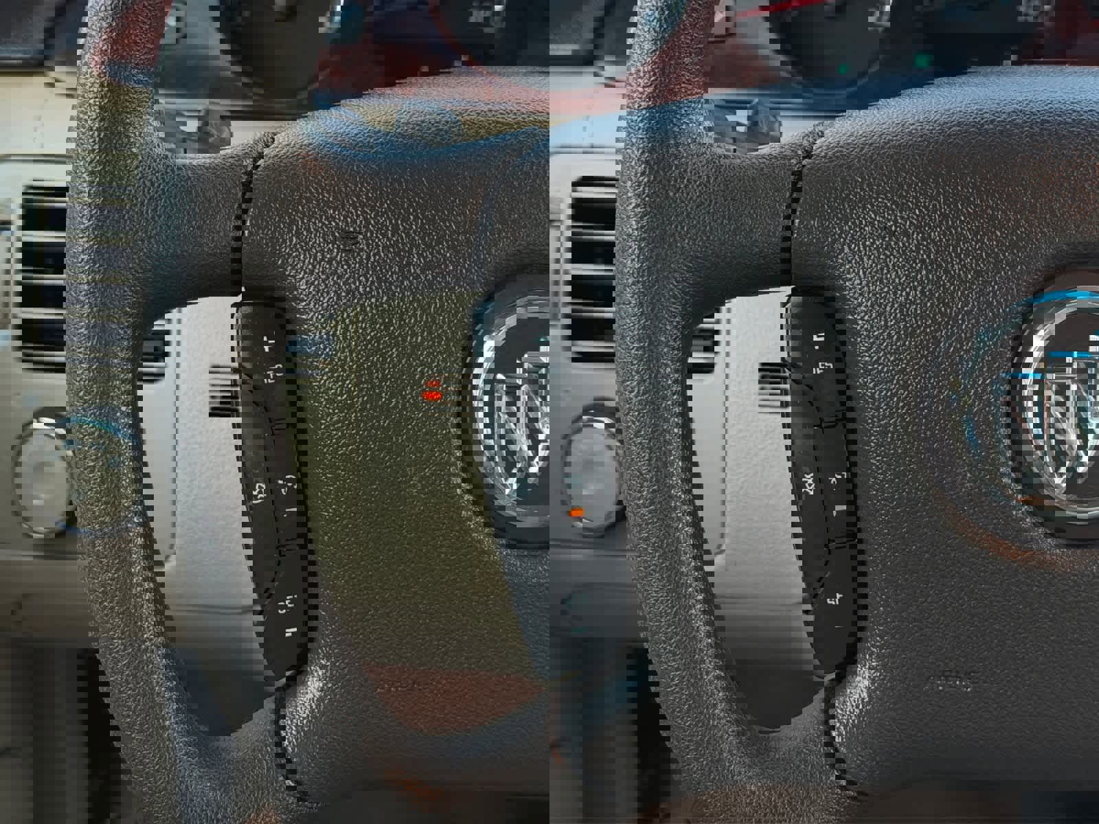 Used 2007 Buick Lucerne CX image 16